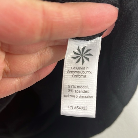 Athleta Cowl Neckline Studio‎ long sleeve top black size small - Picture 4 of 8